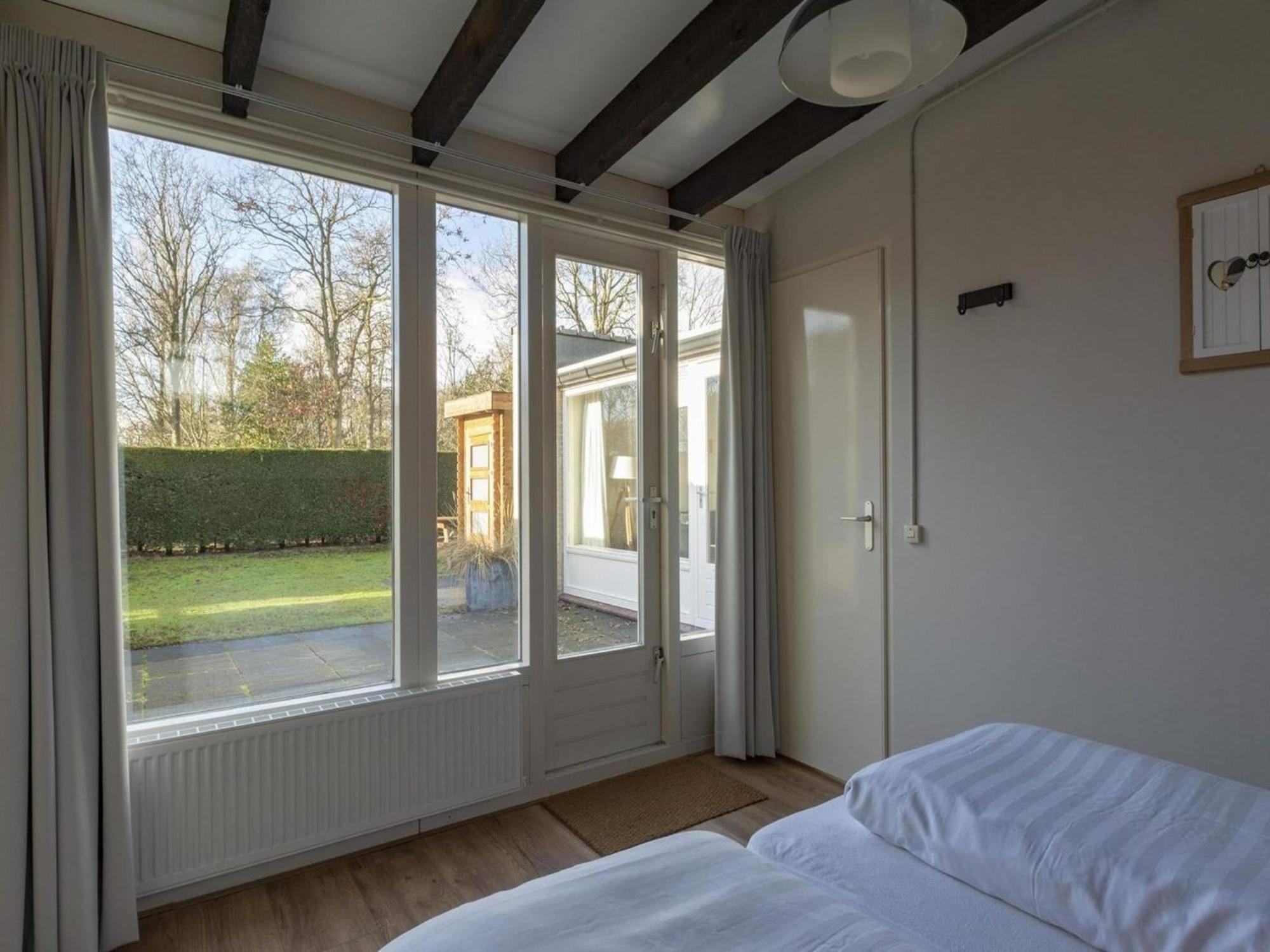 Contemporary Bungalow With Garden Sint Maartensvlotbrug Esterno foto