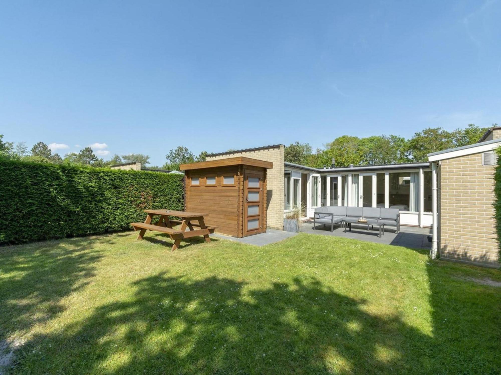 Contemporary Bungalow With Garden Sint Maartensvlotbrug Esterno foto